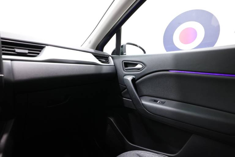 RENAULT Captur 29