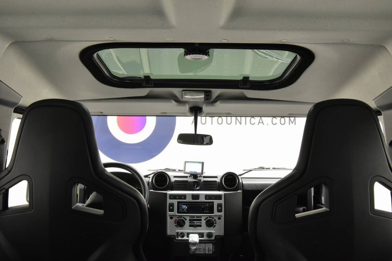 LAND ROVER Defender 63