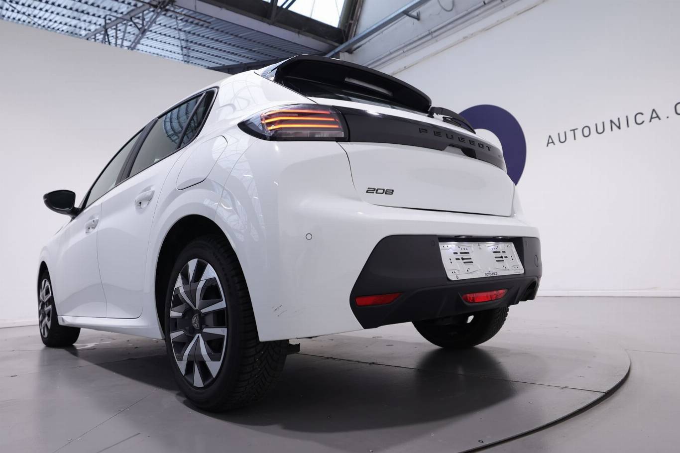 PEUGEOT 208 38