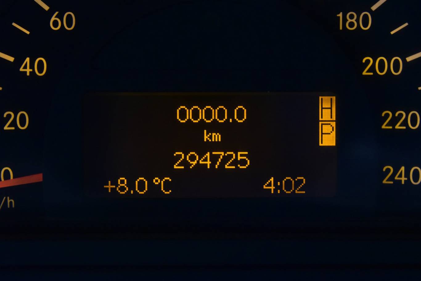 MERCEDES-BENZ G 400 23