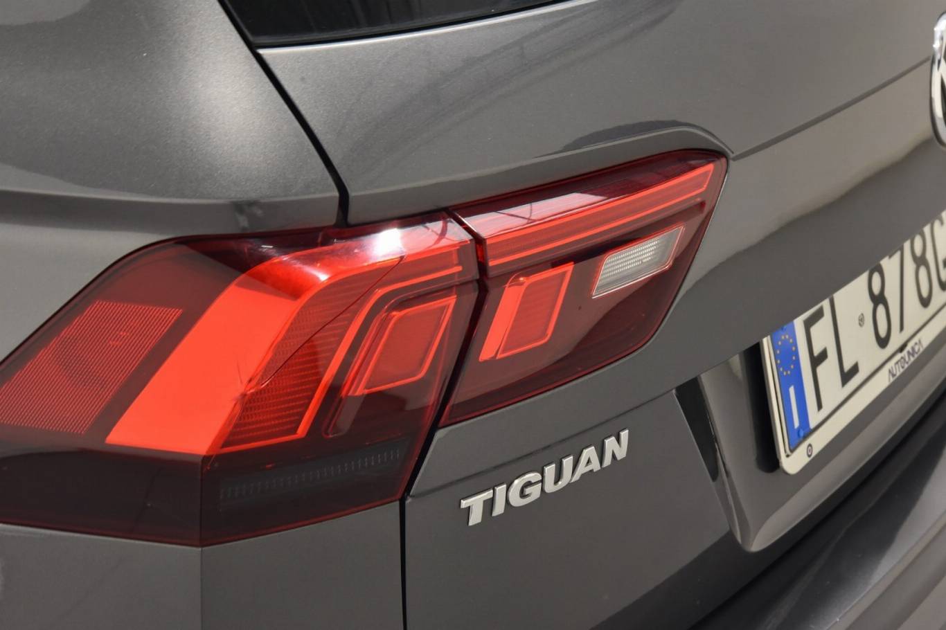 VOLKSWAGEN Tiguan 38