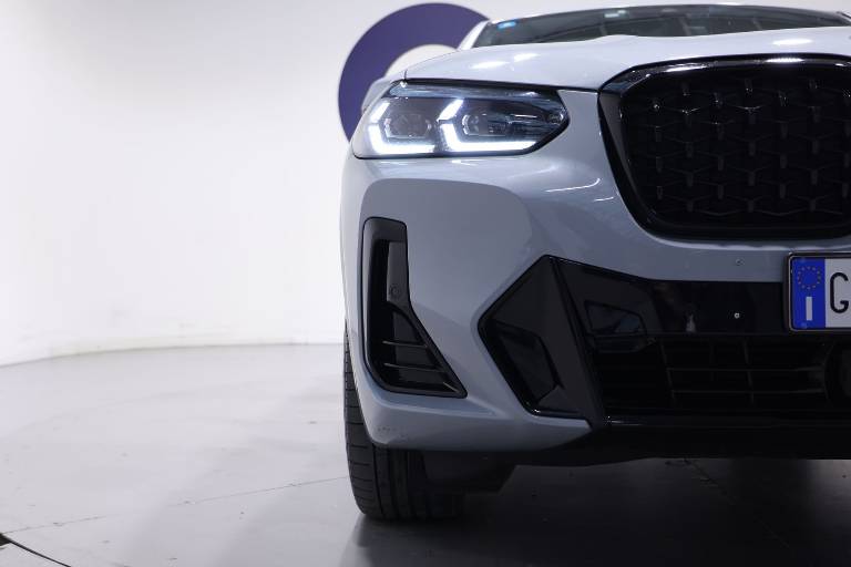 BMW X4 56