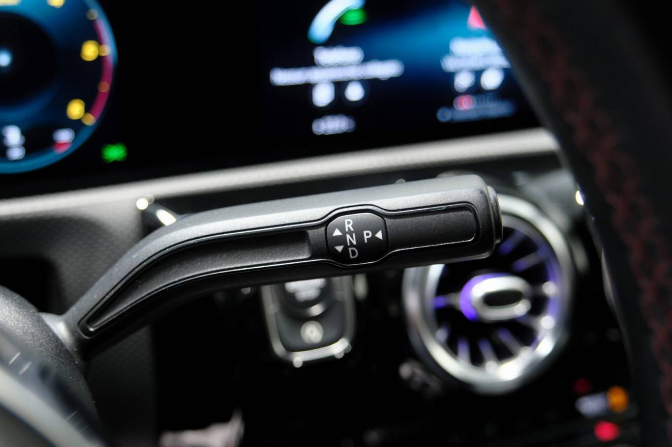 MERCEDES-BENZ A 200 25