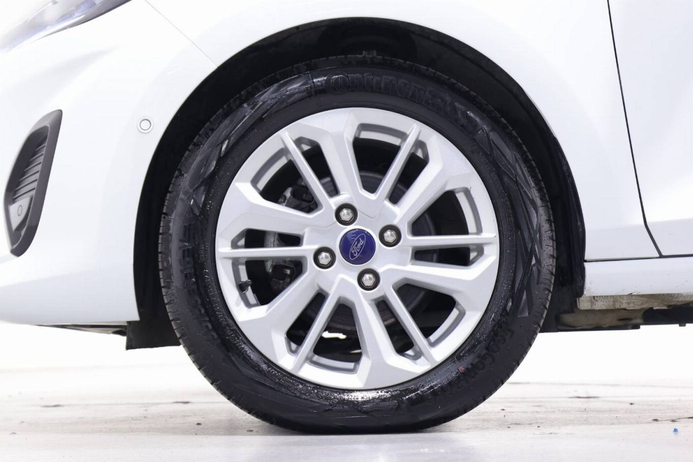 FORD Fiesta 13
