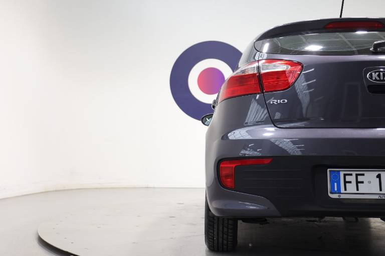 KIA Rio 43