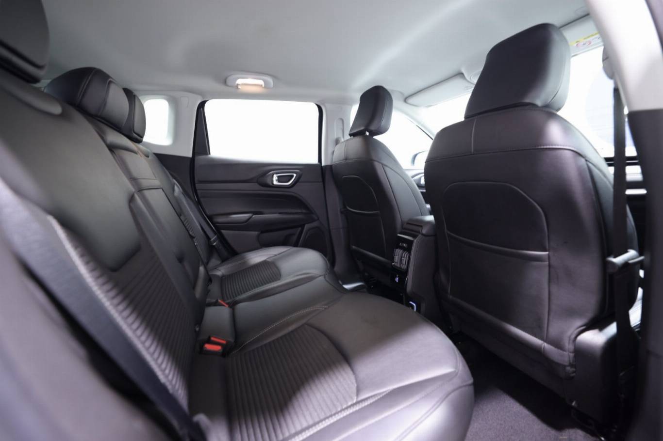 JEEP Compass 52