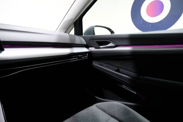 VOLKSWAGEN Golf Variant 33