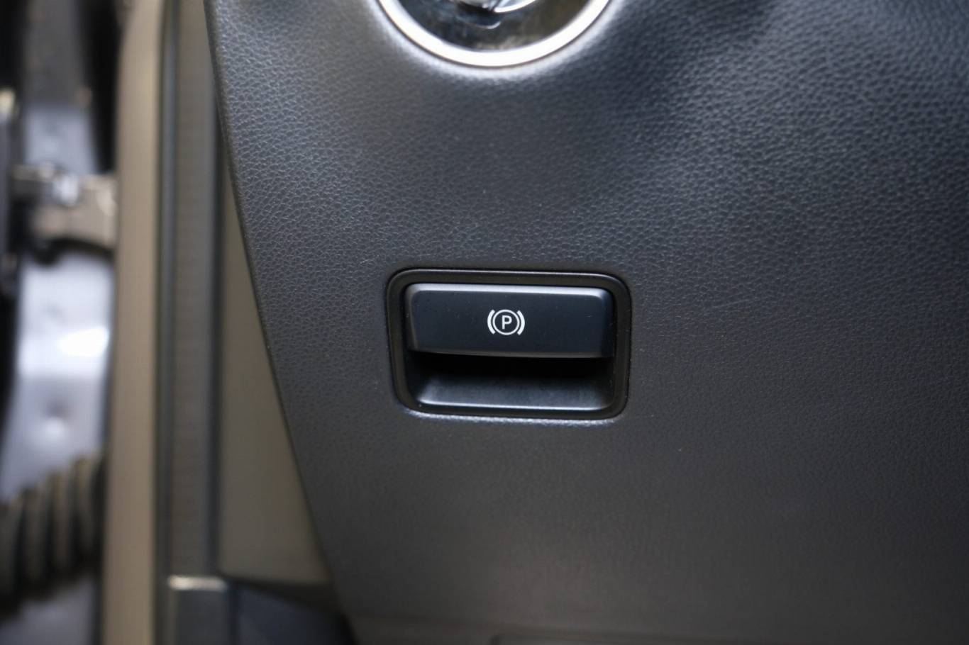 MERCEDES-BENZ B 180 27