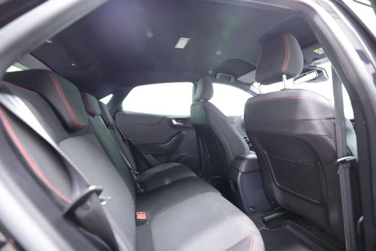 FORD Puma 43