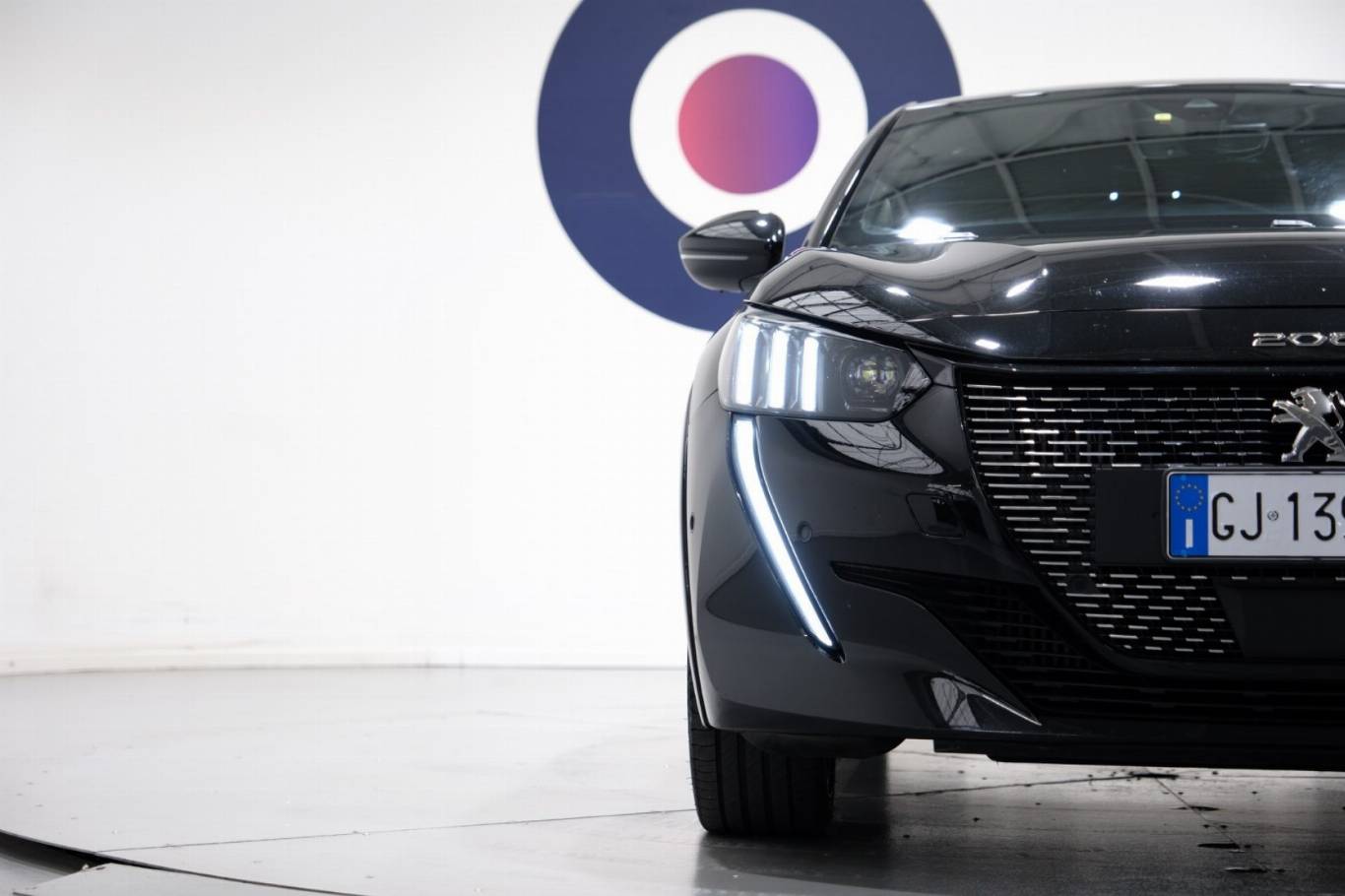 PEUGEOT 208 54