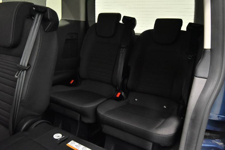FORD Tourneo Custom 16