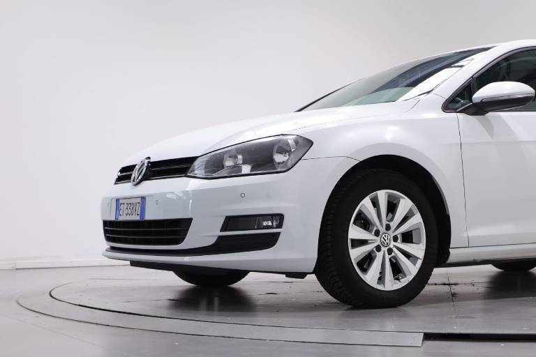 VOLKSWAGEN Golf 12