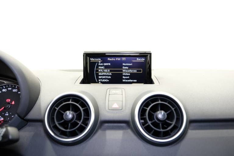 AUDI A1 9