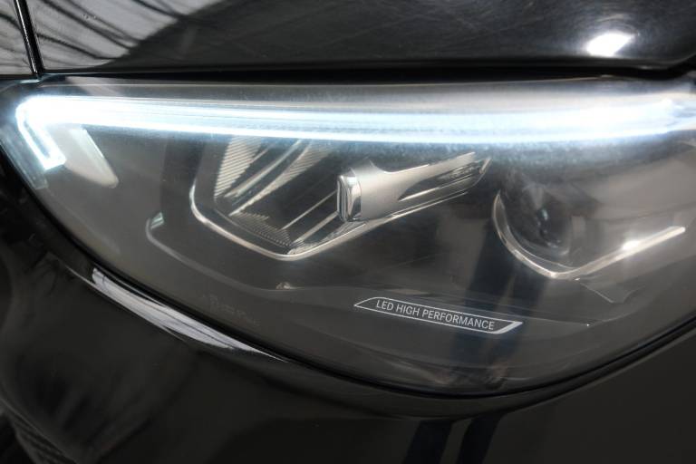 MERCEDES-BENZ C 200 54
