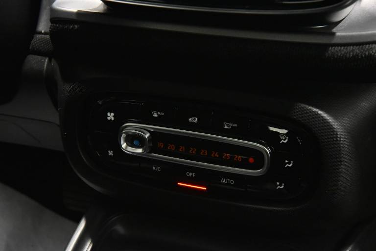 SMART ForFour 11