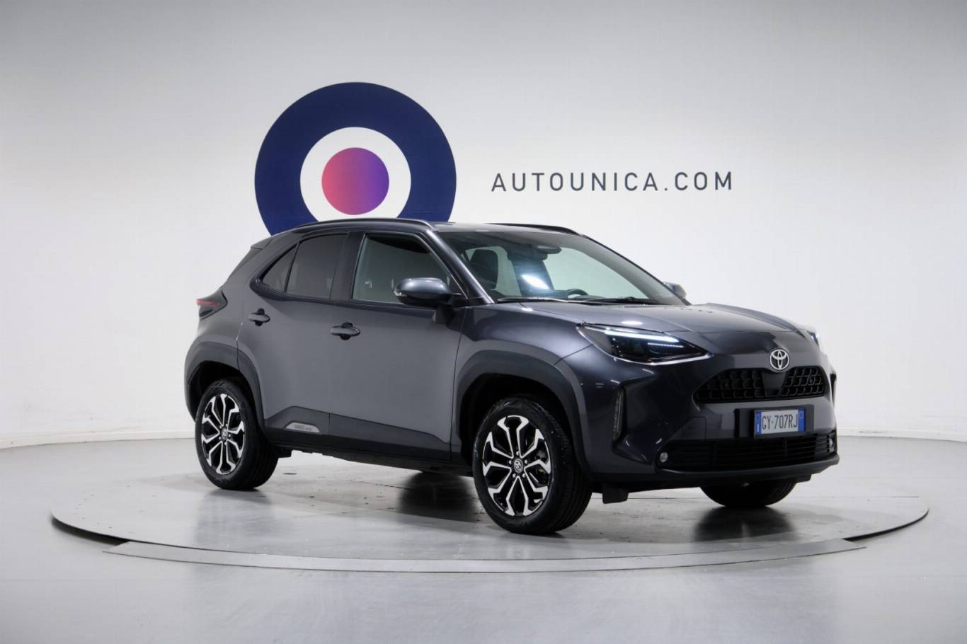 TOYOTA Yaris Cross 3