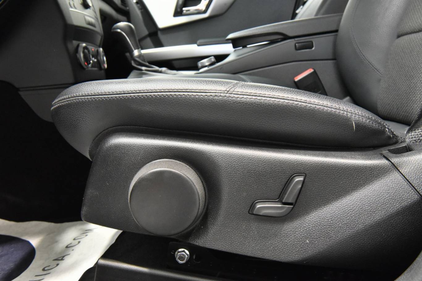 MERCEDES-BENZ GLK 220 46