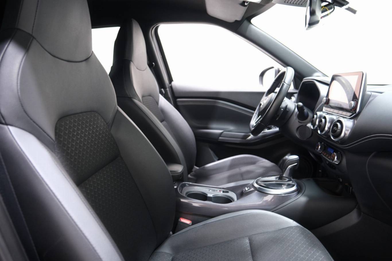 NISSAN Juke 59