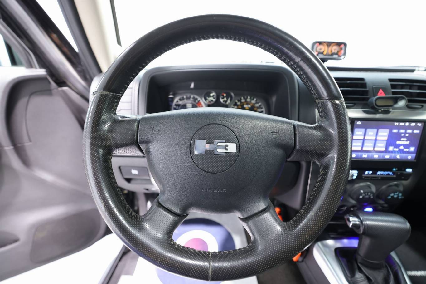 HUMMER H3 8