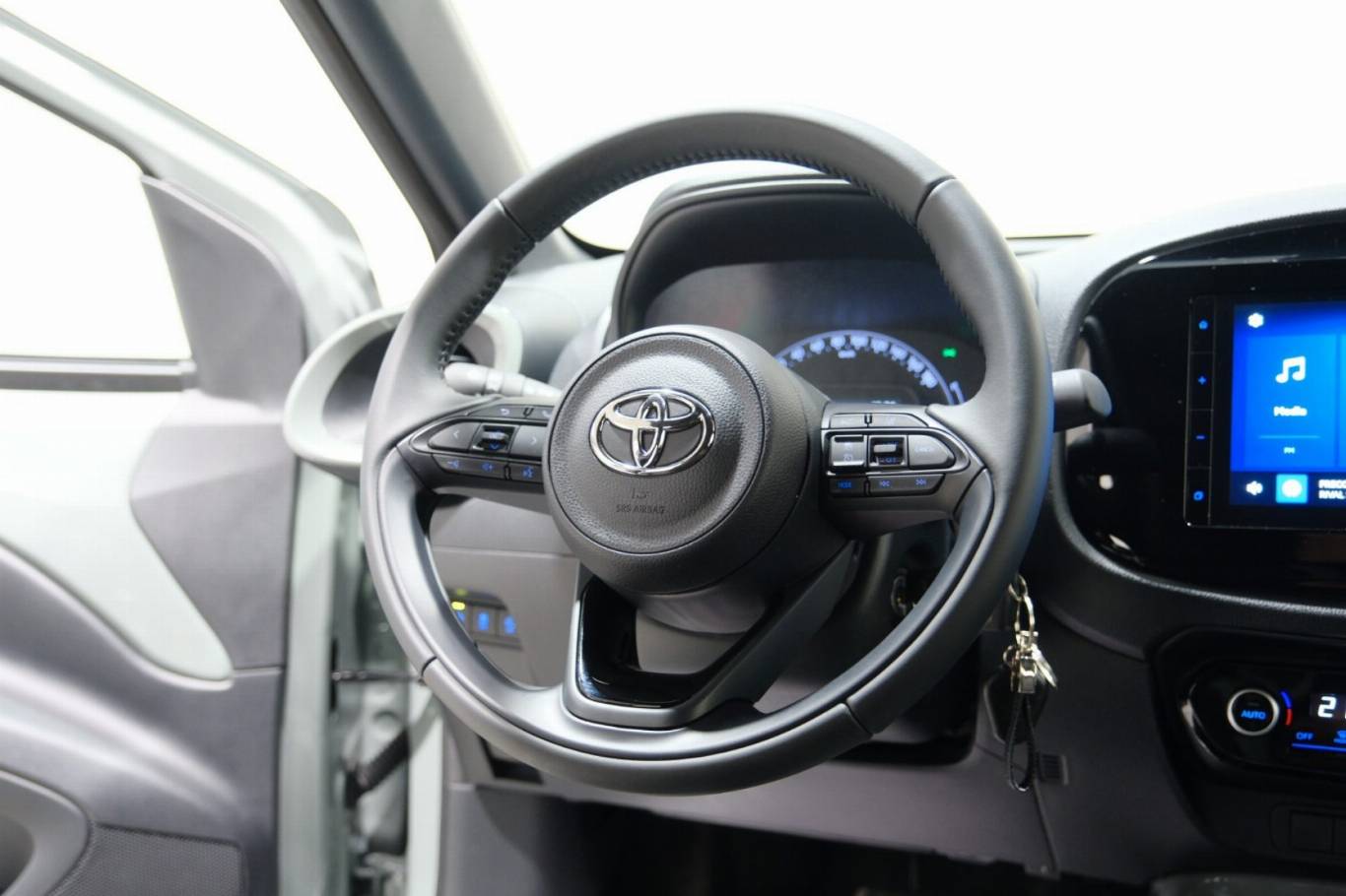 TOYOTA Aygo X 33