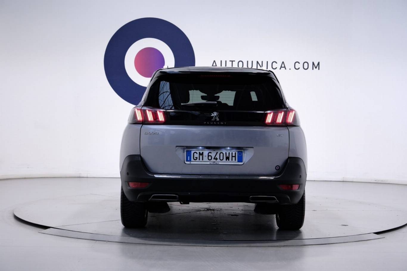 PEUGEOT 5008 13
