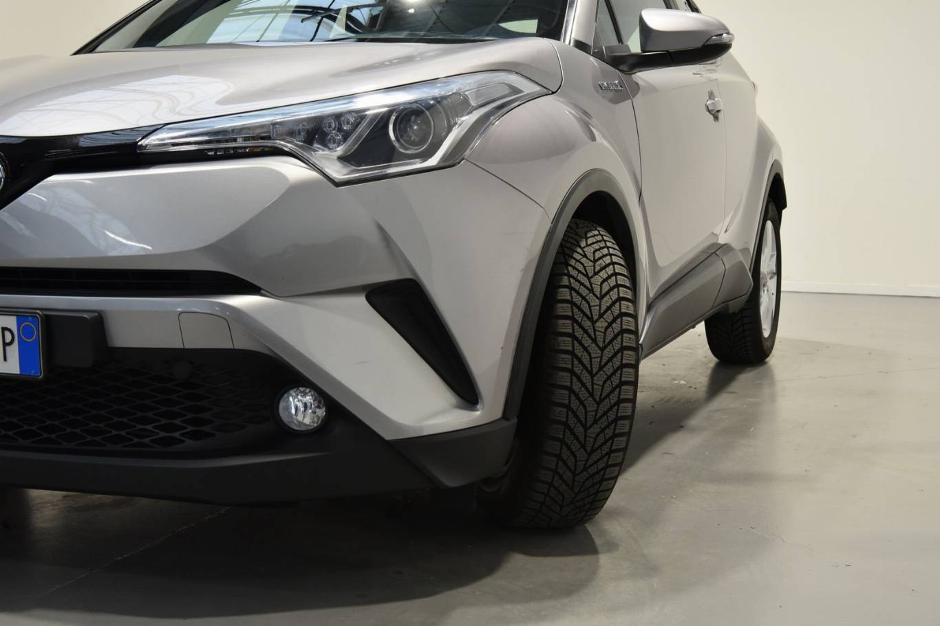 TOYOTA C-HR 61