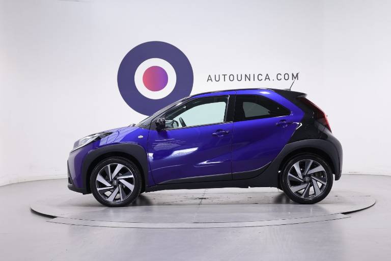 TOYOTA Aygo X 16