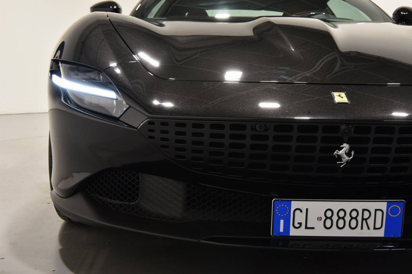 FERRARI Roma 21