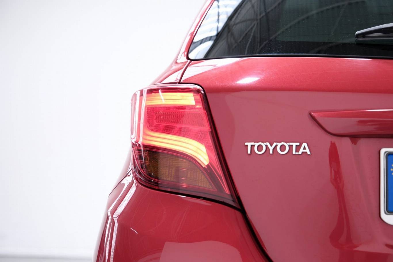 TOYOTA Yaris 48