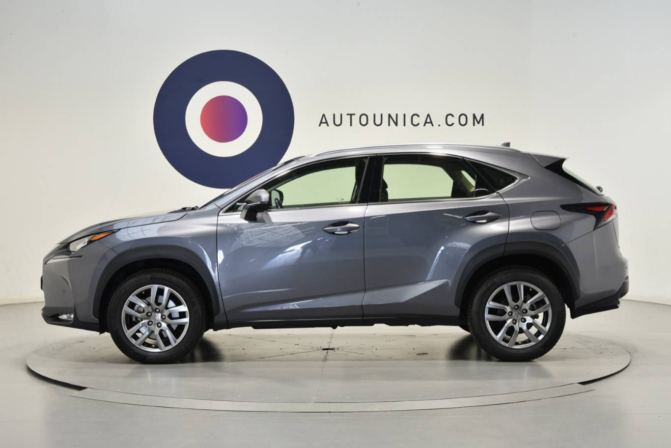 LEXUS NX 300h 32