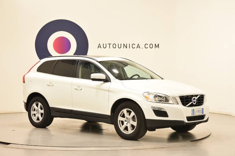 VOLVO XC60 9