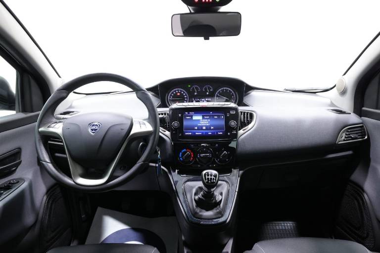 LANCIA Ypsilon 10