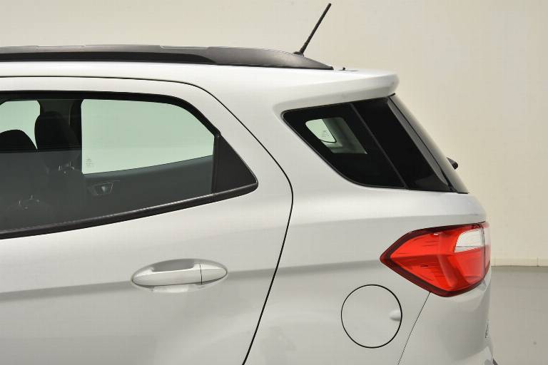 FORD EcoSport 42