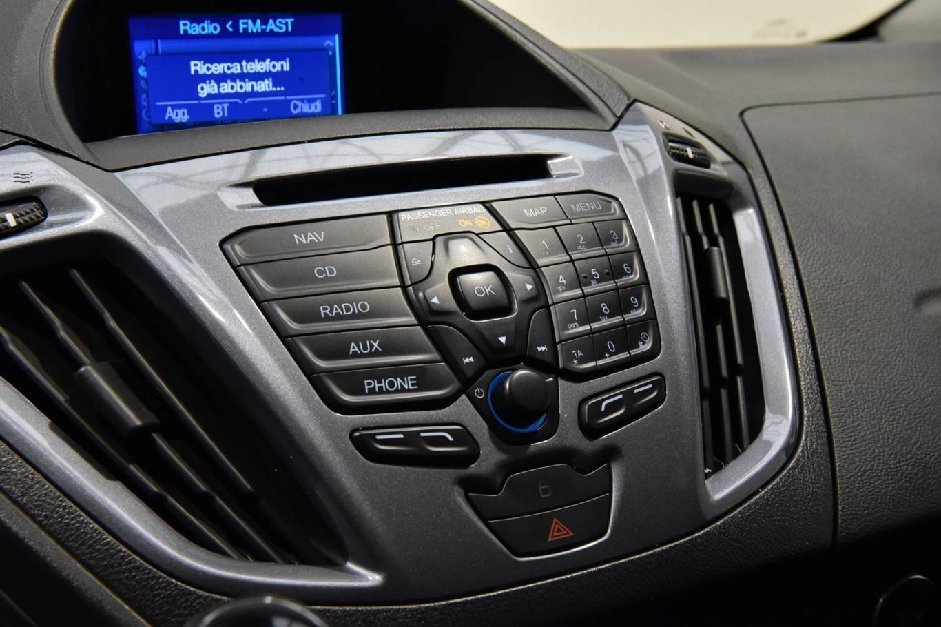 FORD Tourneo Custom 10