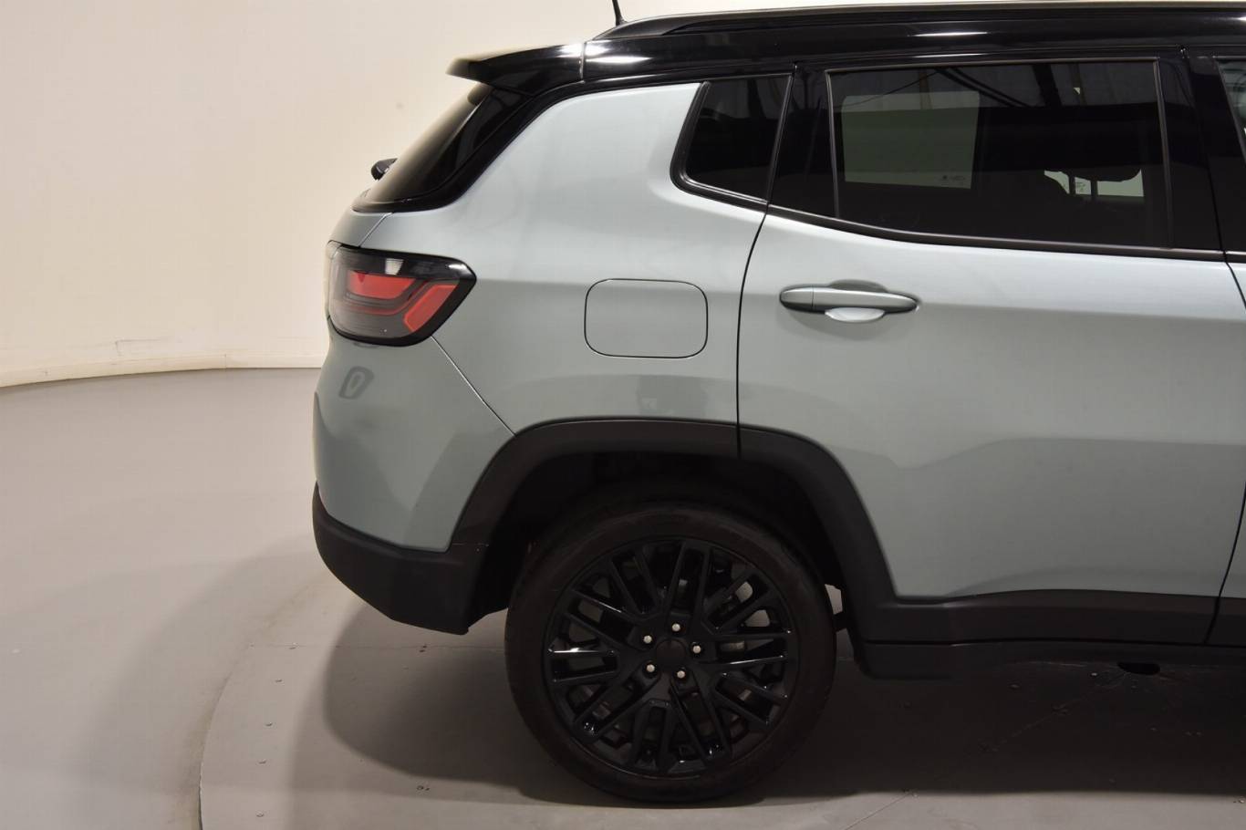 JEEP Compass 51