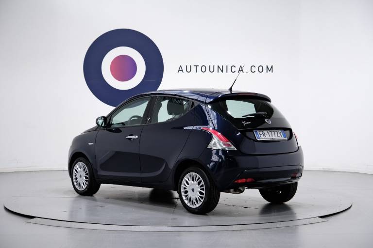 LANCIA Ypsilon 18