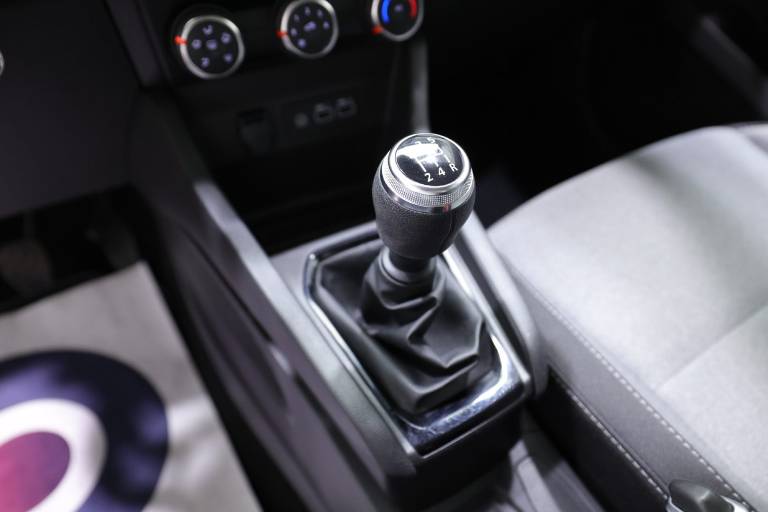 RENAULT Clio 29