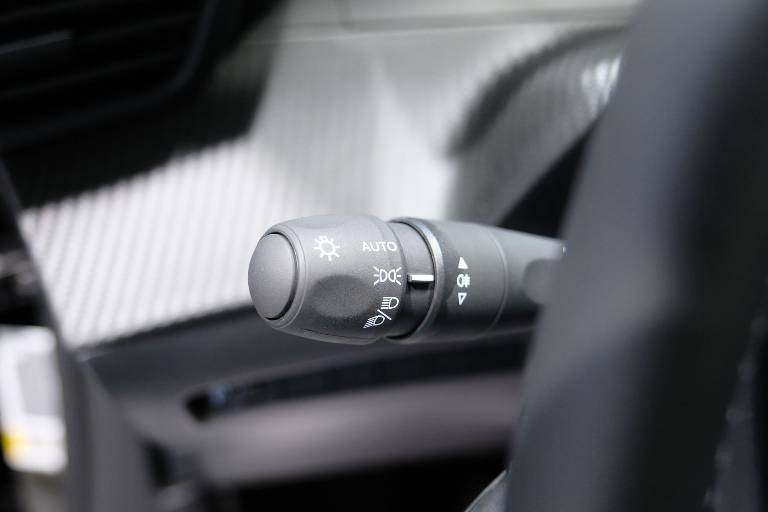 PEUGEOT 2008 29