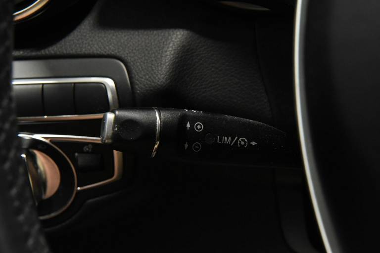 MERCEDES-BENZ GLC 220 31