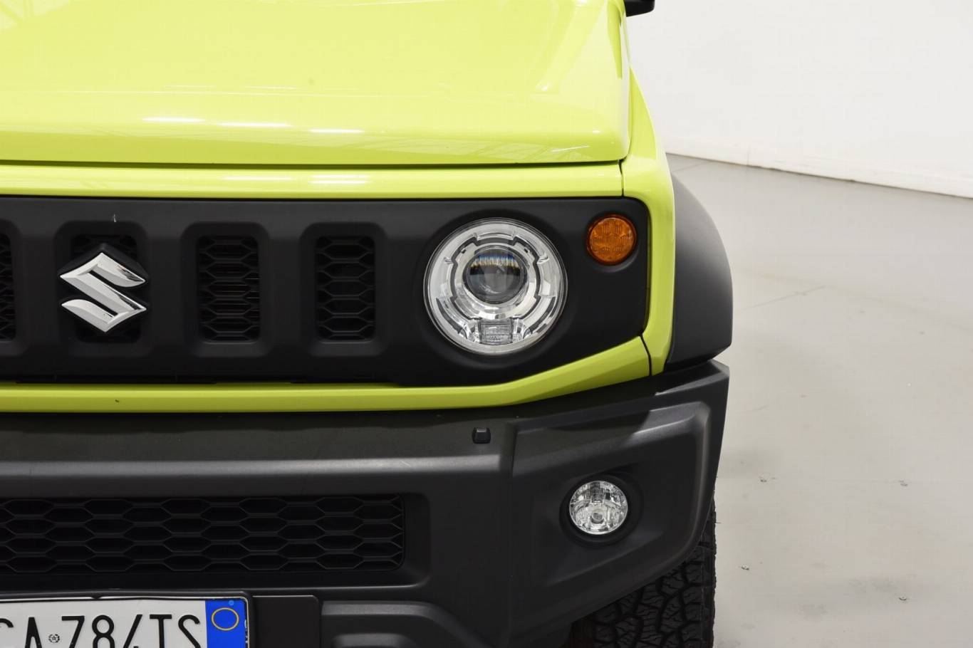 SUZUKI Jimny 15