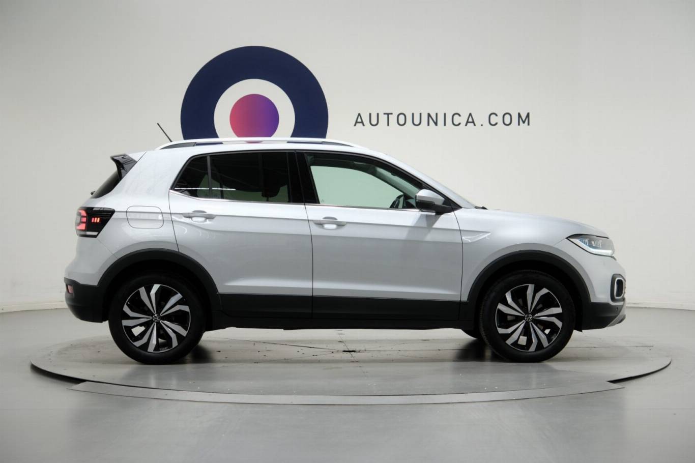 VOLKSWAGEN T-Cross 4