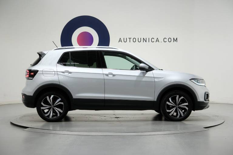 VOLKSWAGEN T-Cross 4