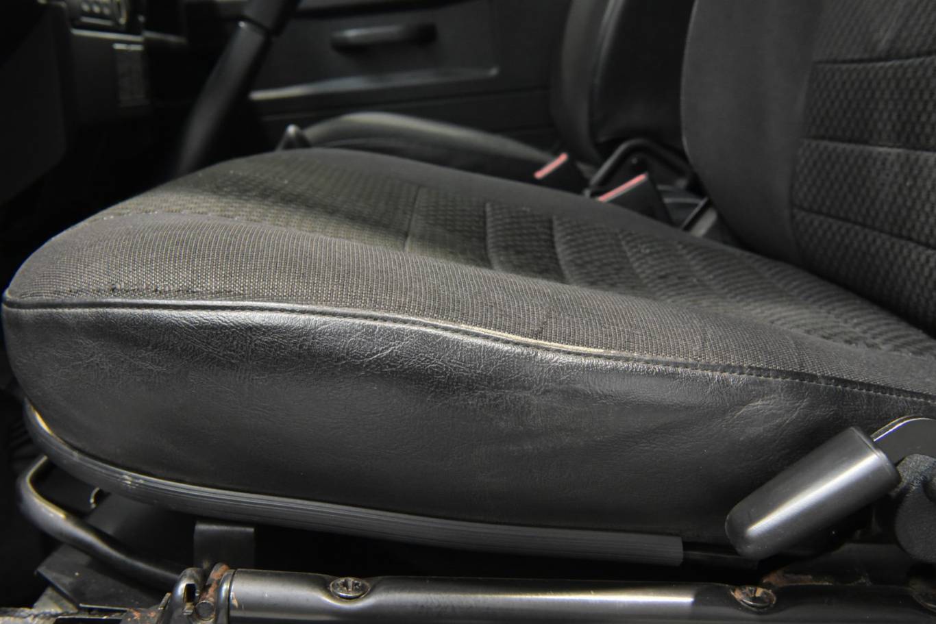 LAND ROVER Defender 43