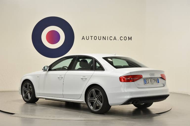 AUDI A4 2