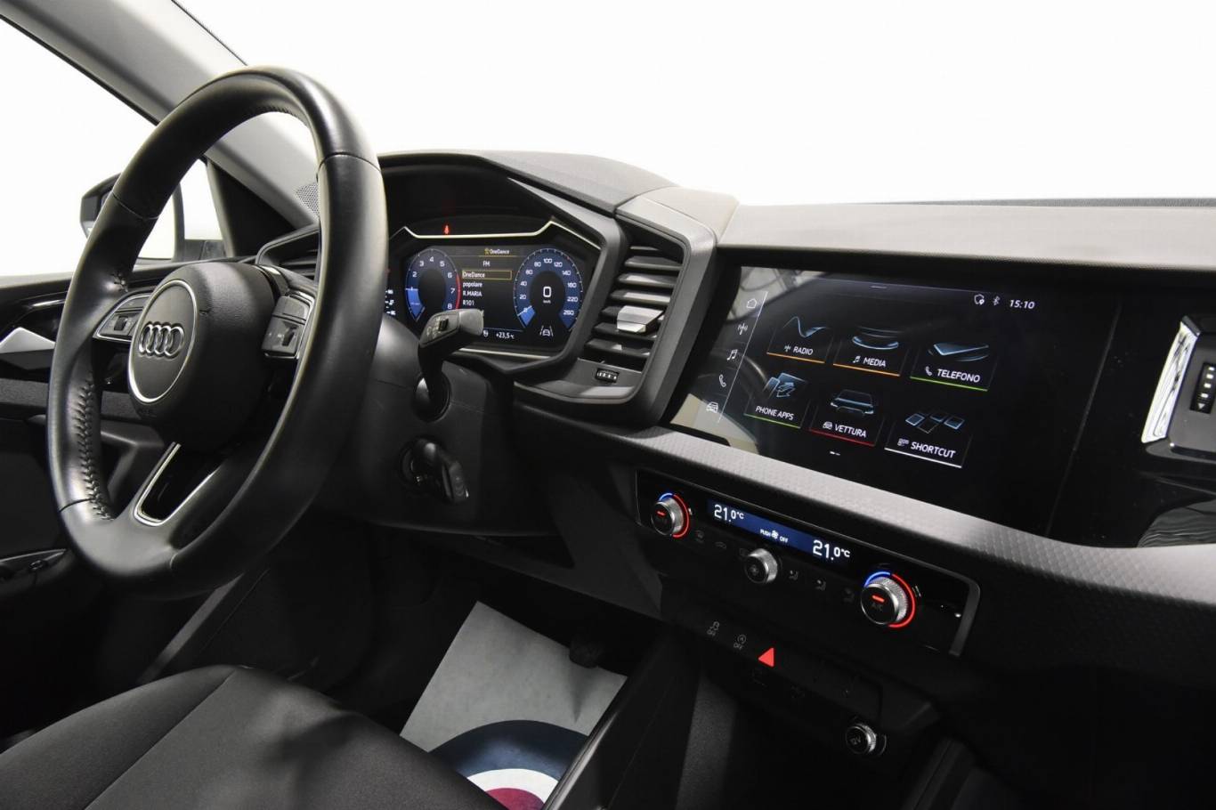 AUDI A1 21