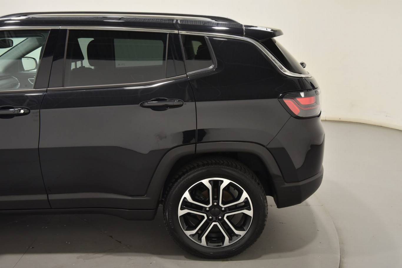 JEEP Compass 44