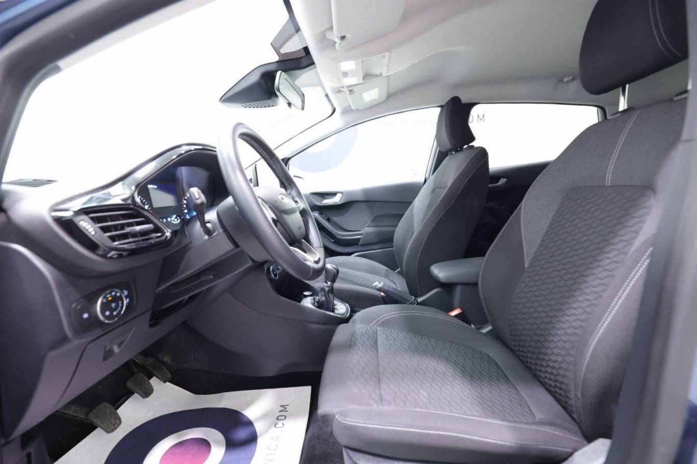 FORD Fiesta 19