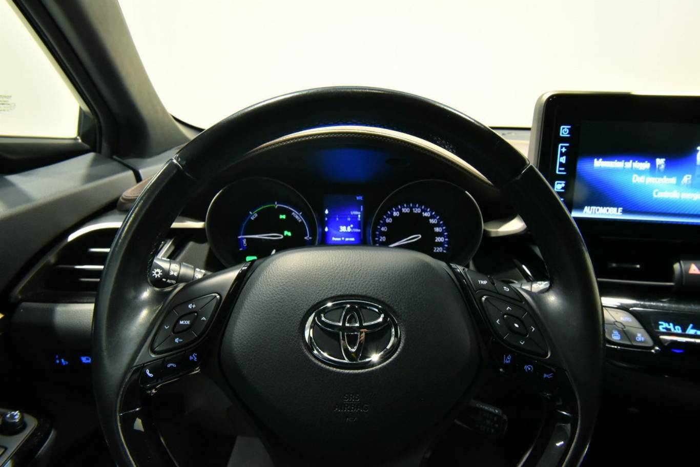 TOYOTA C-HR 41