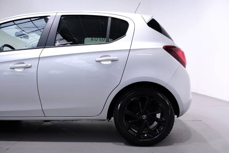 OPEL Corsa 38