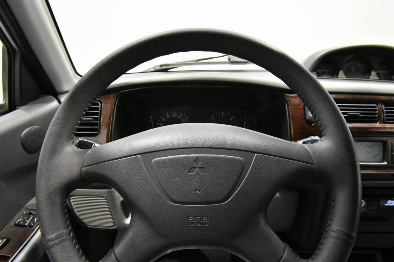 MITSUBISHI Pajero Sport 25